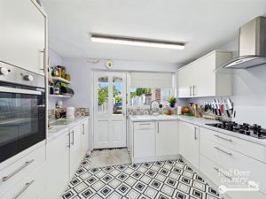 Kitchen- click for photo gallery